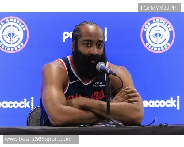 哈登全场表现亮眼贡献20分6板13助3断但7次失误影响球队节奏 哈登全场表现亮眼贡献20分6板13助3断但7次失误影响球队节奏