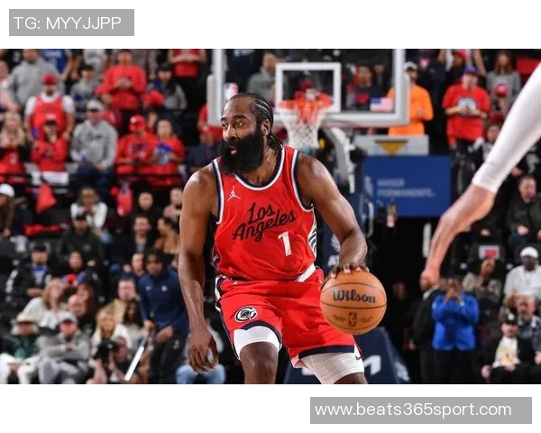 三球未来去向分析快船或拼首轮选秀开拓者互换潜力火箭用老范平衡阵容 三球未来去向分析快船或拼首轮选秀开拓者互换潜力火箭用老范平衡阵容